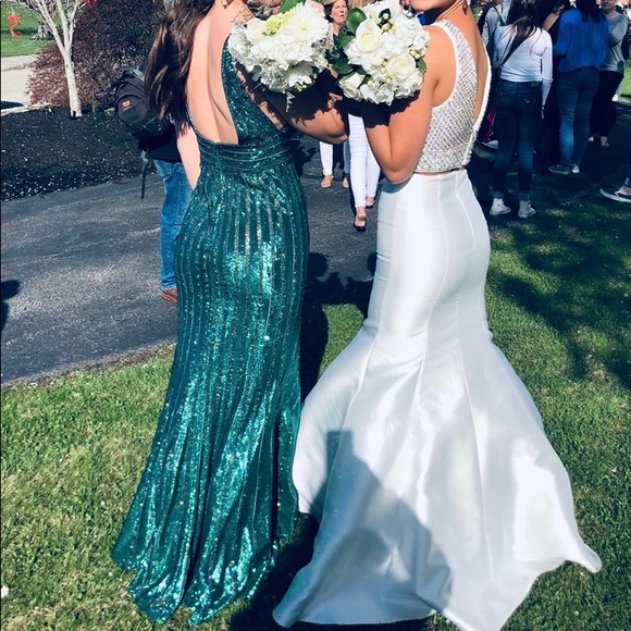 Prom dress size 4 - Picture 4 of 5